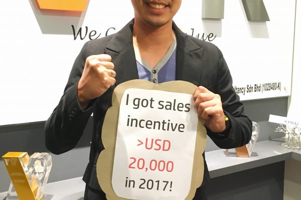 Congratulations to team Indonesia's Star Performer, Hendrik Gunawan! He has successfully brought home more than USD 20,000 commissions this year!