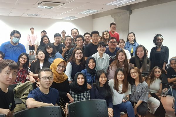 We are glad to share that last Friday, one of our VHRians, Eunice Chen was invited as a guest speaker to share about the workplace culture and her career experience with fellow final year Hospitality students at Taylor's University.
