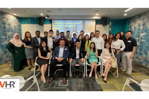 VHR Consultancy's MD, Low was invited as one of the panel speakers for LinkedIn's Executive Talent Search event at Microsoft Malaysia yesterday, to discuss the future trends in recruitment. Thank you, KaiJie and Dinny from LinkedIn for organising such a well-thought-out event!